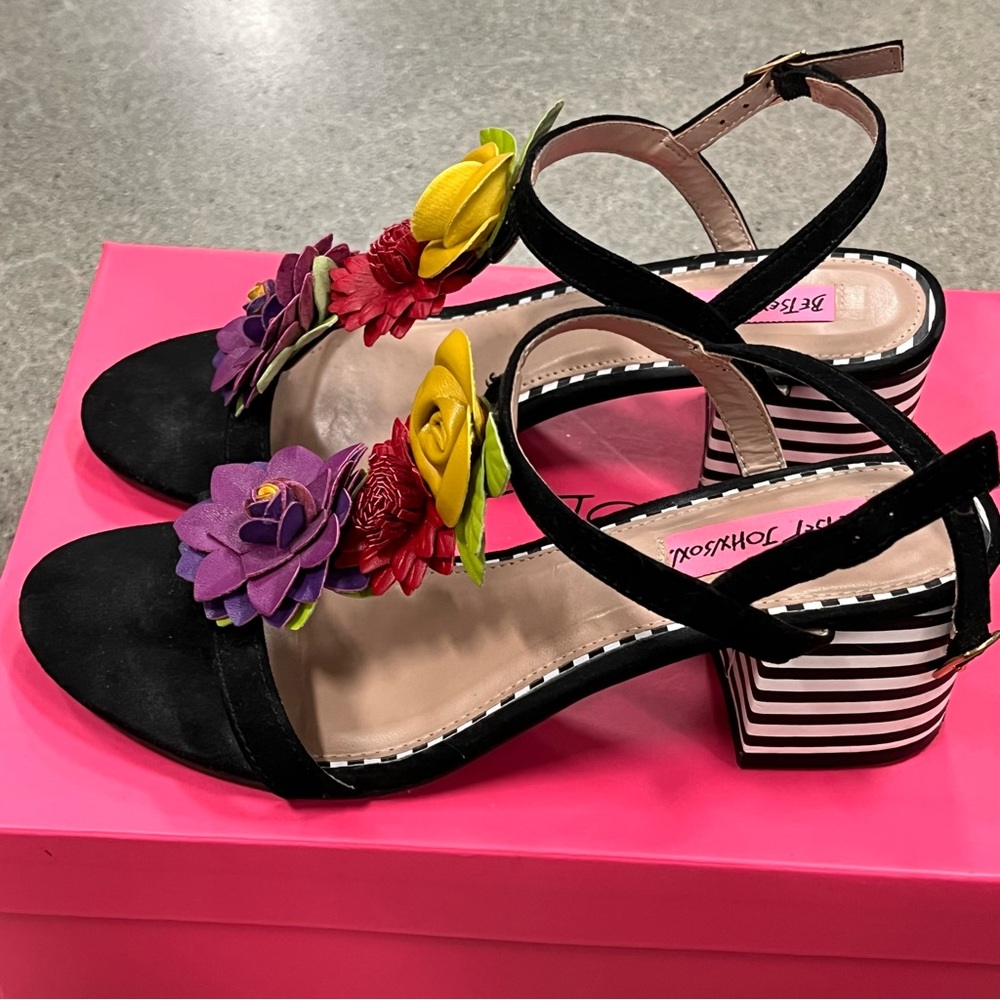 Betsey Johnson Black Sandals with Colorful Floral Accents - Picture 2 of 12